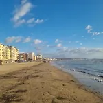 Sea View Holiday Apartment 073